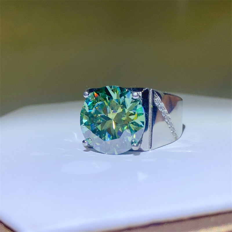 10 Carat Vivid Green Moissanite Signet Ring