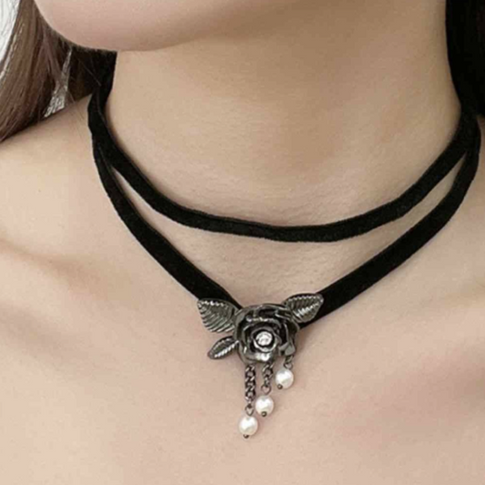Double-Layered Floral Choker Necklace